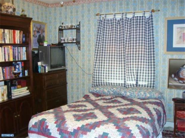 Olivia's Bedroom - BEFORE